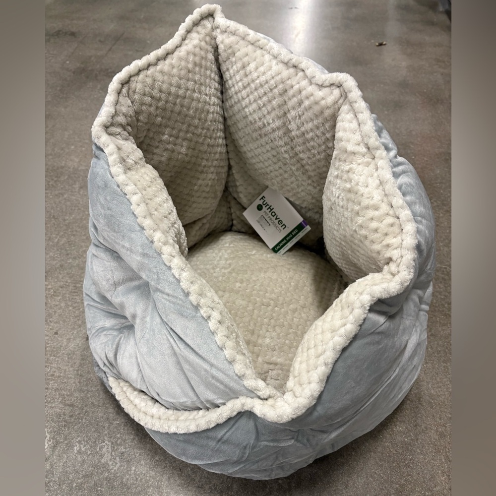 FurHaven Gray calming HUG BED medium 24"
